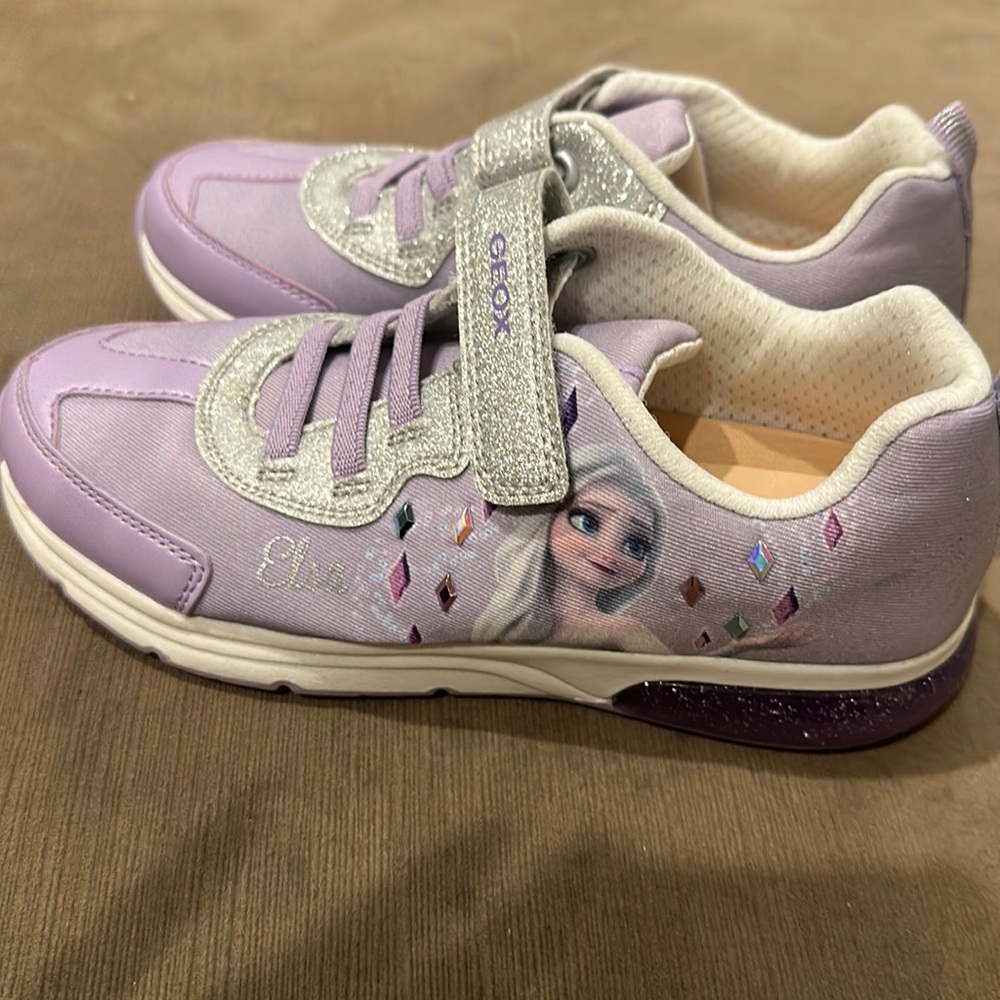 GEOX Girl Disney Frozen 2 sneakers sz 34 EU/3 US.Brand new.